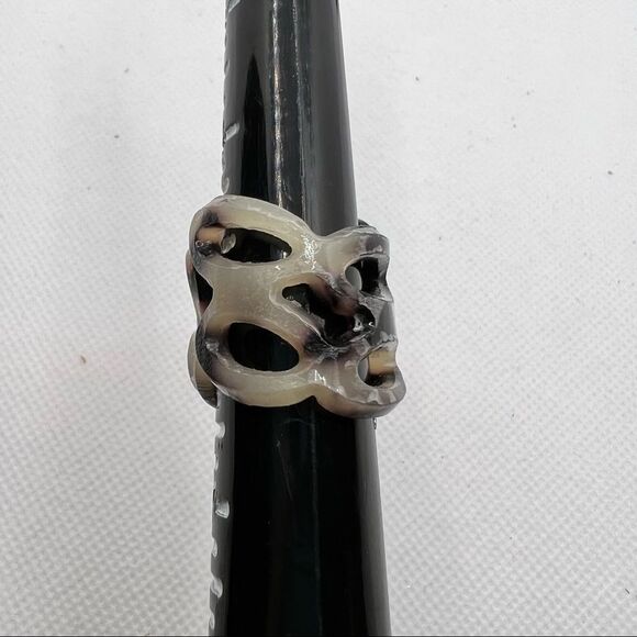 🍭4/$20 Plastic Tortoiseshell Cage Ring - Size 5.5 - Picture 4 of 6